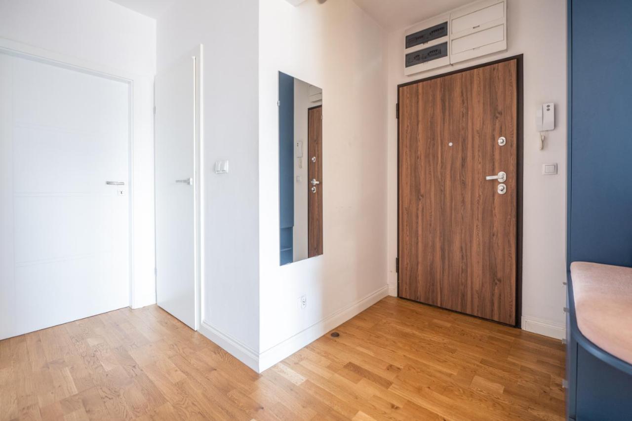 Krucza Apartment ~ Self Check-In 24H ~ Parking And Lift Wroclaw Exterior photo